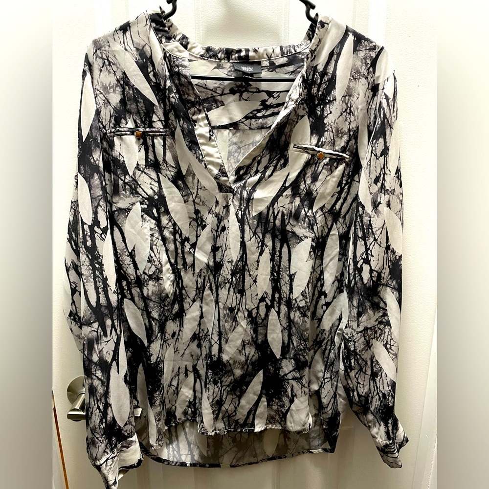 Black and white printed blouse
